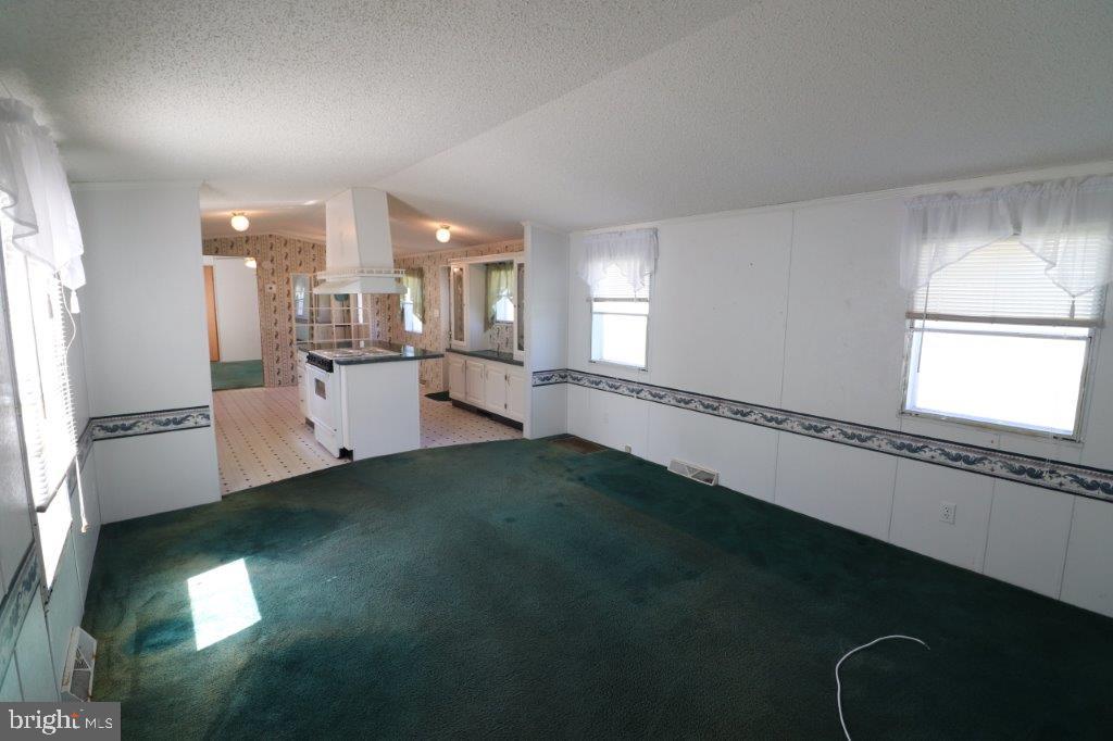 21 HILLSIDE PLACE
