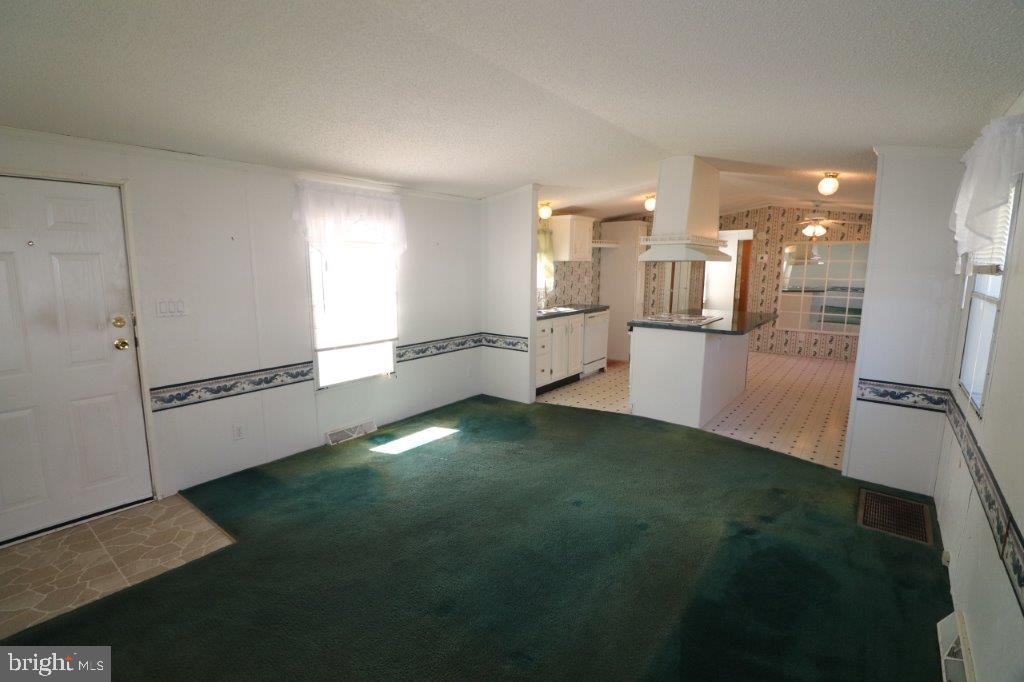 21 HILLSIDE PLACE