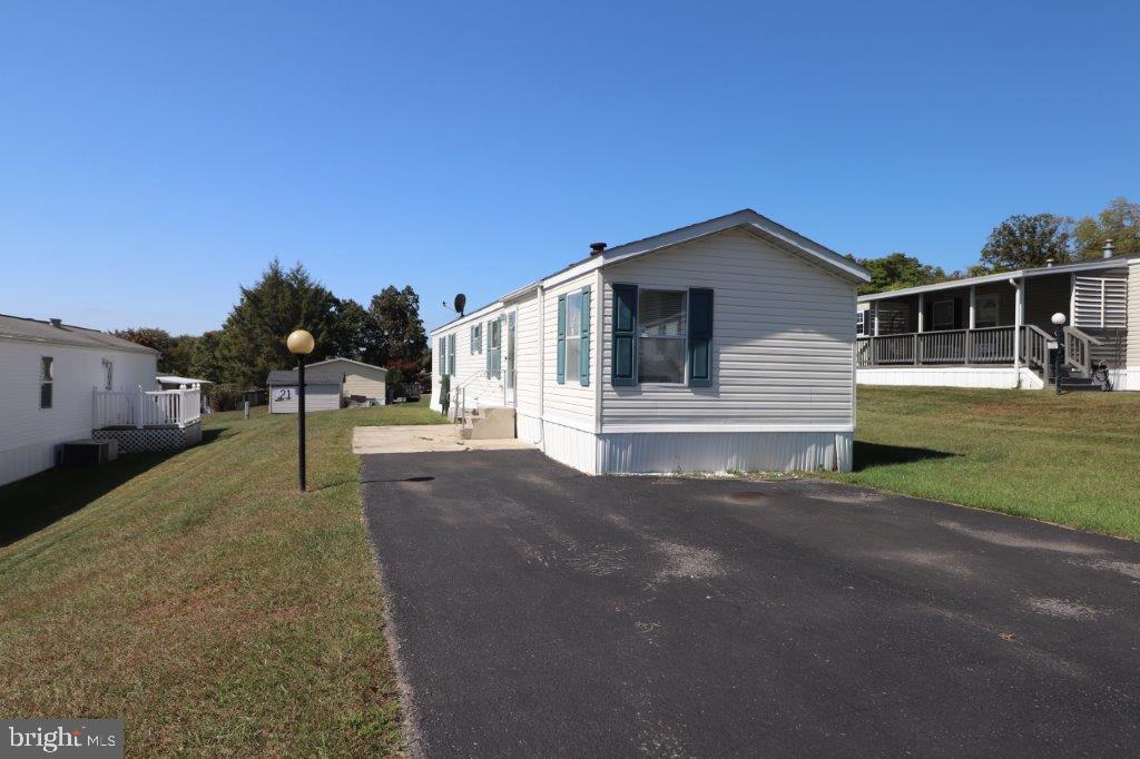 21 HILLSIDE PLACE