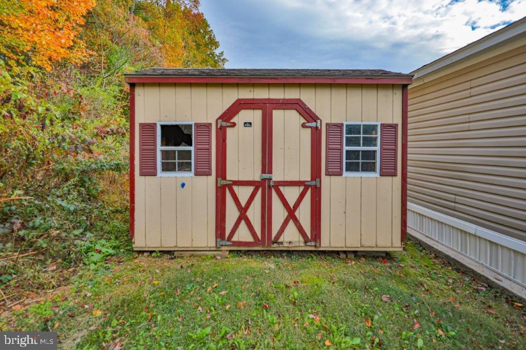 104 KAYSEA LANE