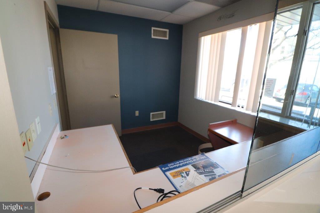 185 DELAWARE AVENUE REAR