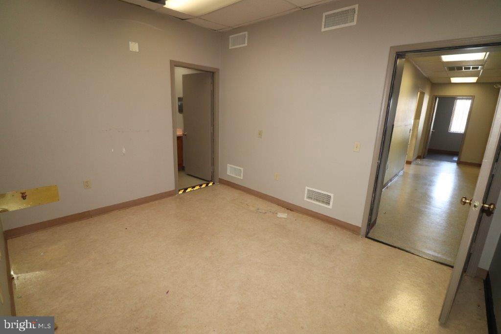 185 DELAWARE AVENUE REAR