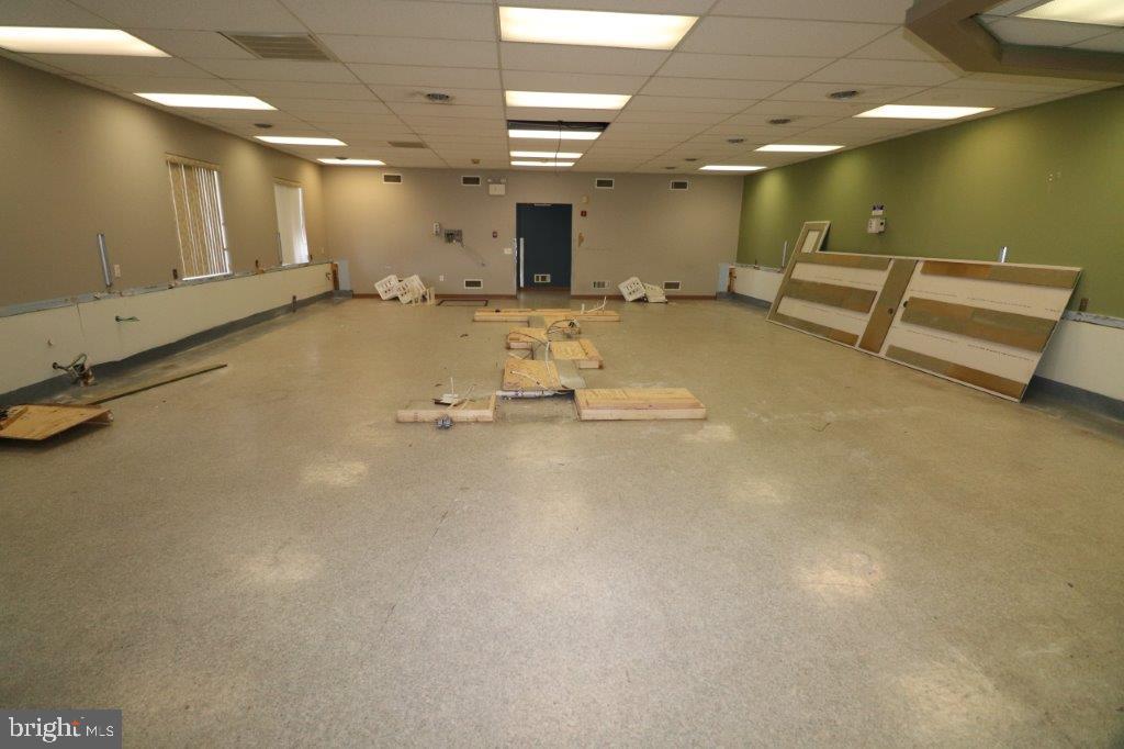 185 DELAWARE AVENUE REAR