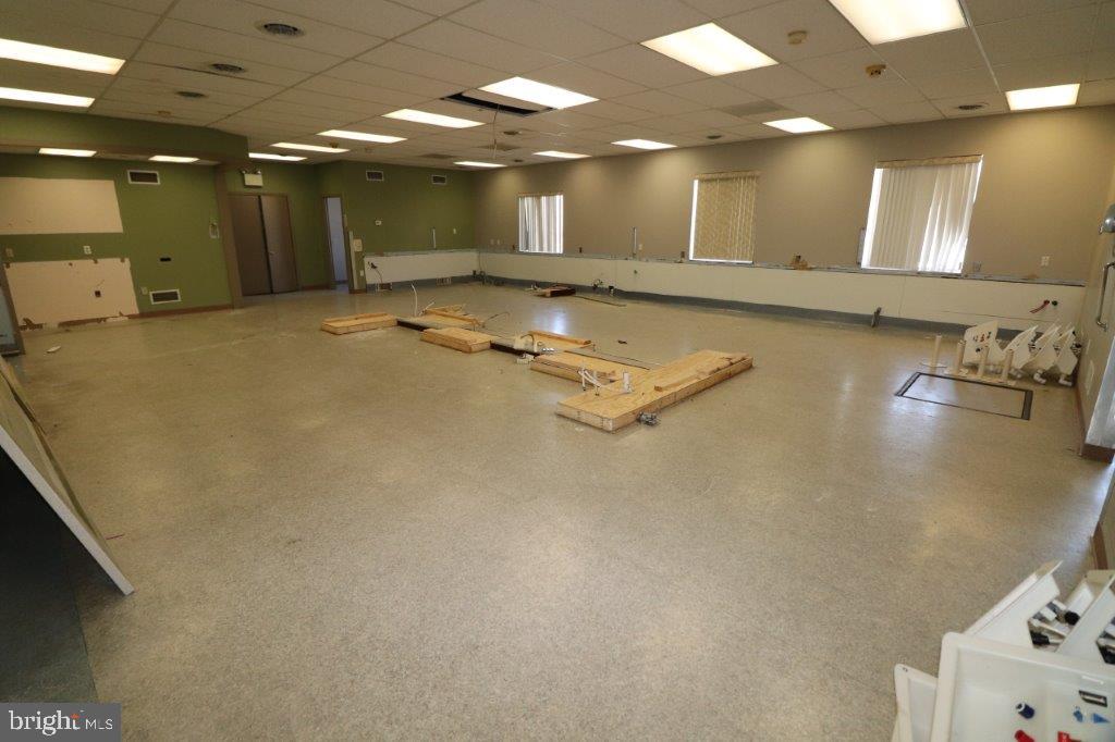 185 DELAWARE AVENUE REAR