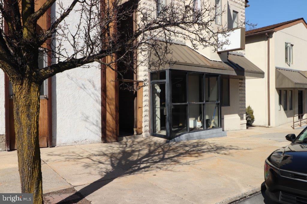 179 DELAWARE AVENUE FRONT