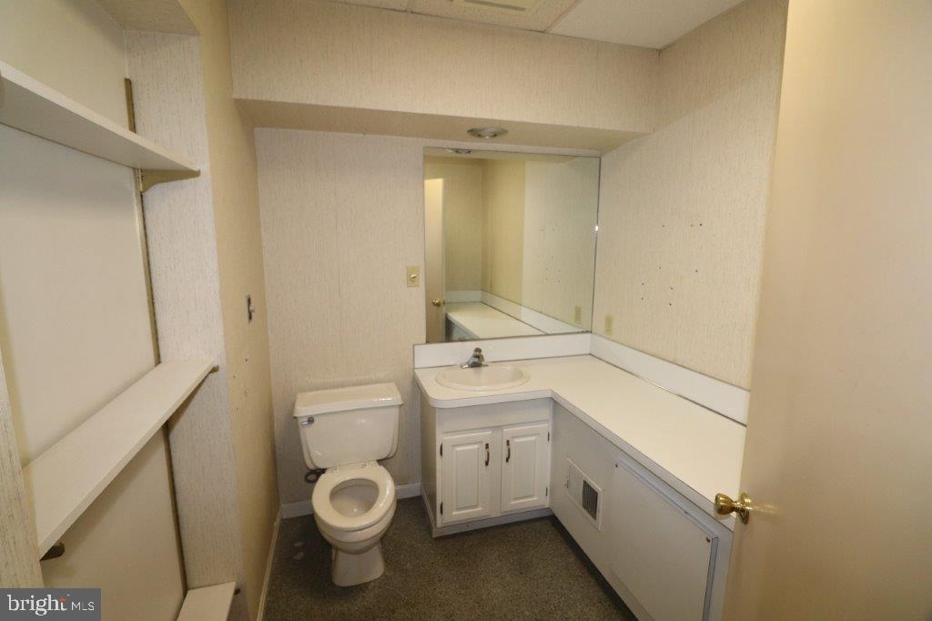 179 DELAWARE AVENUE FRONT