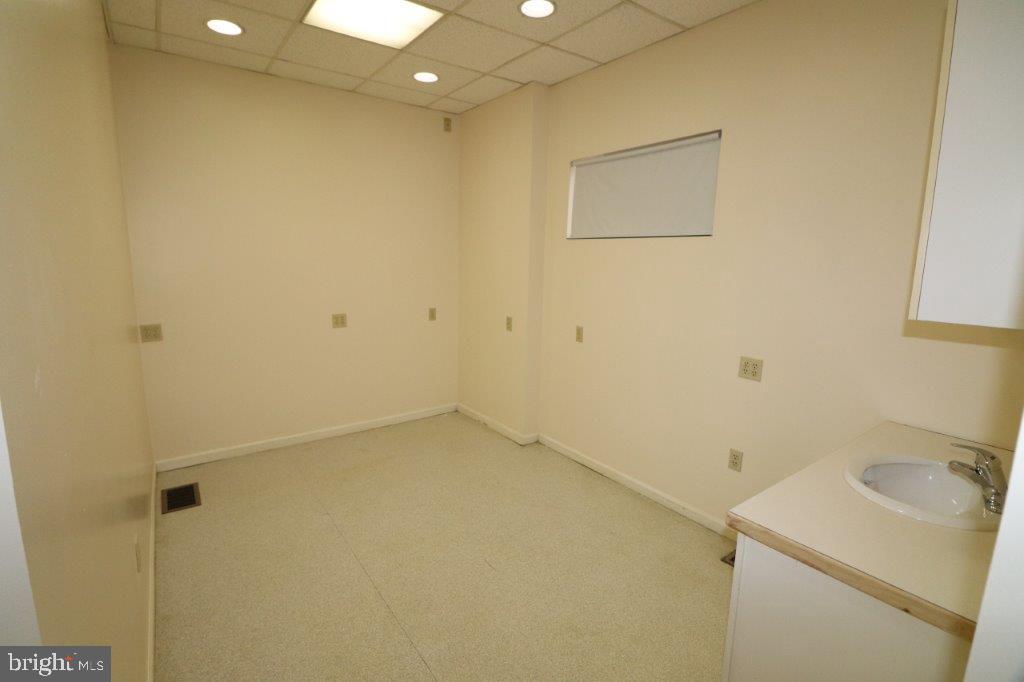 179 DELAWARE AVENUE FRONT