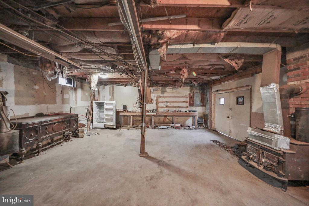 355 HICKORY ROAD