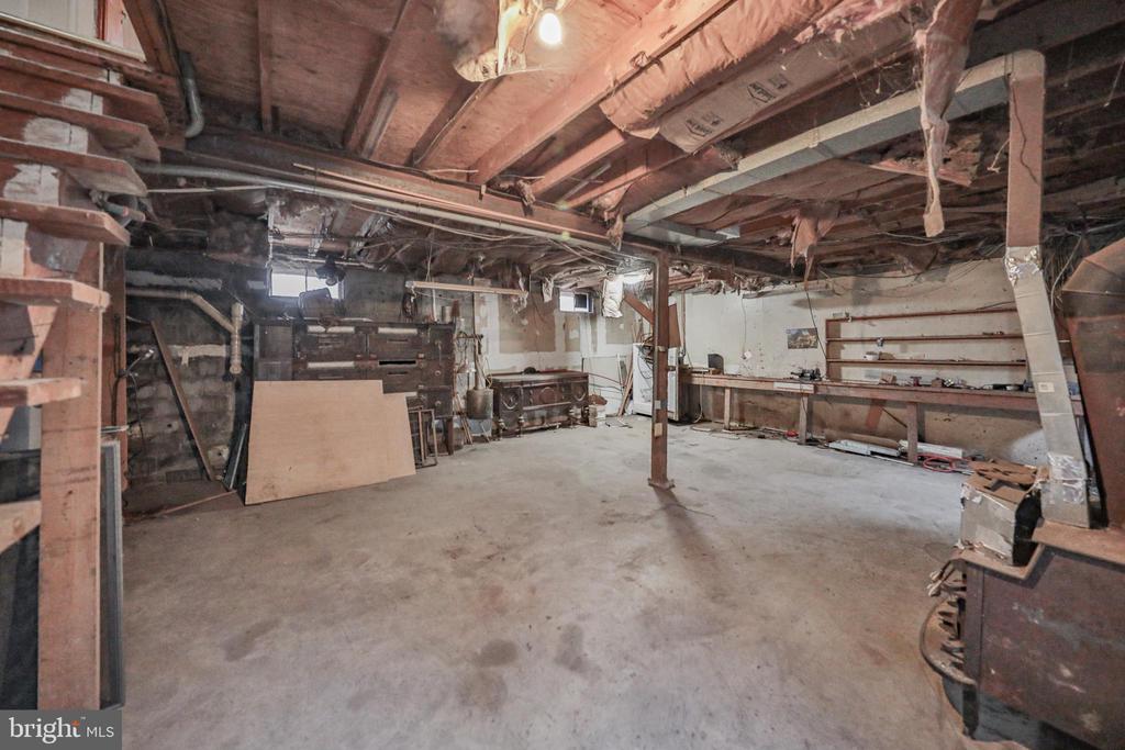 355 HICKORY ROAD