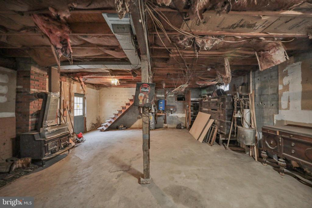 355 HICKORY ROAD