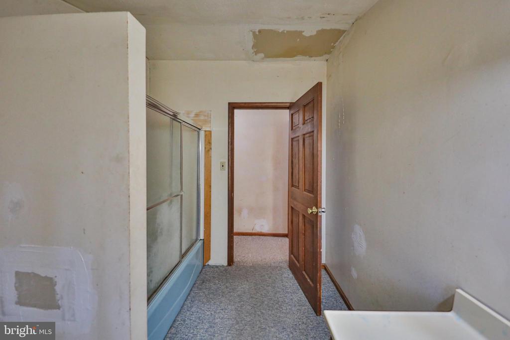 355 HICKORY ROAD