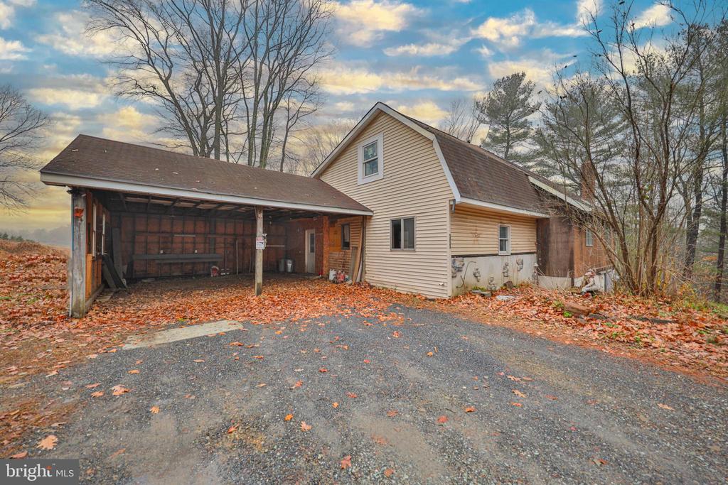 355 HICKORY ROAD