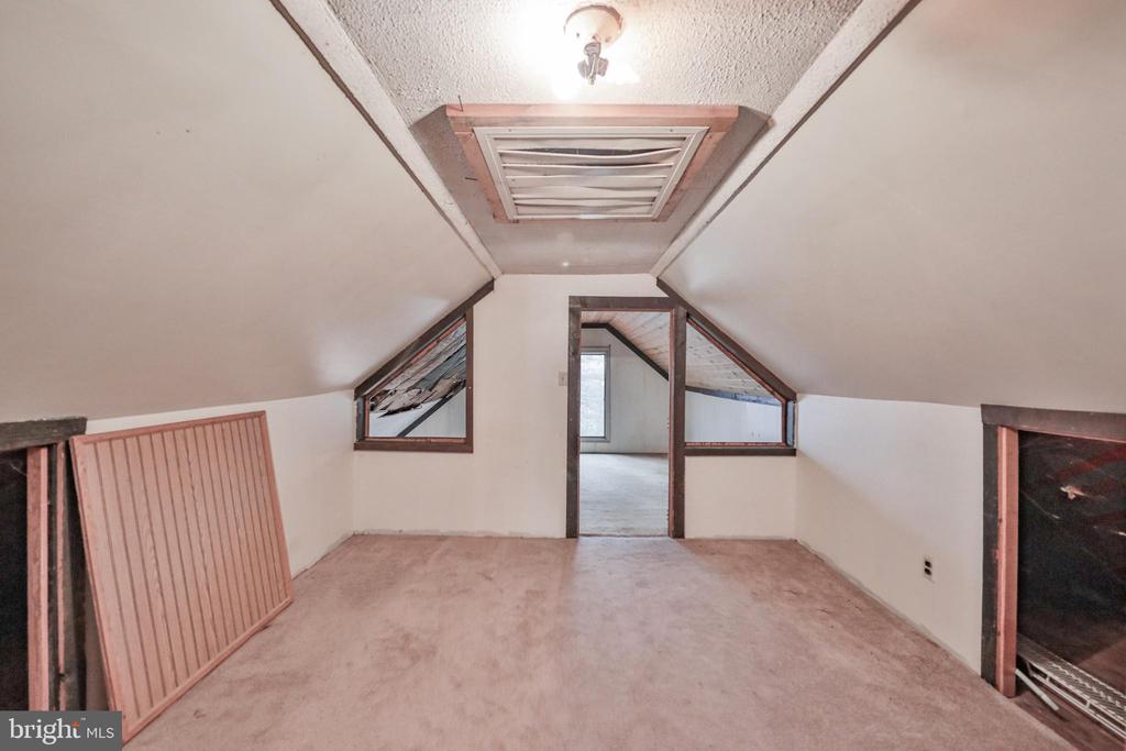 355 HICKORY ROAD
