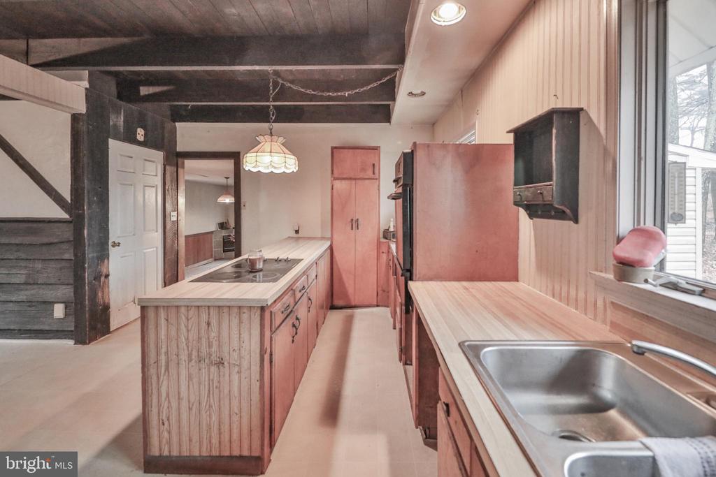 355 HICKORY ROAD