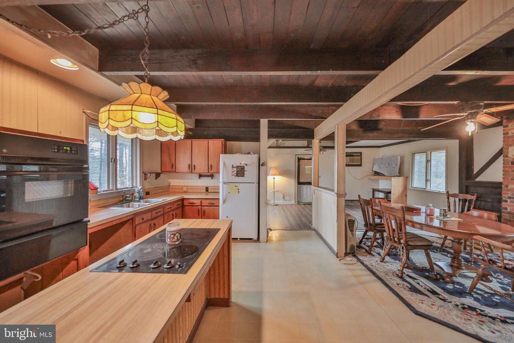 355 HICKORY ROAD