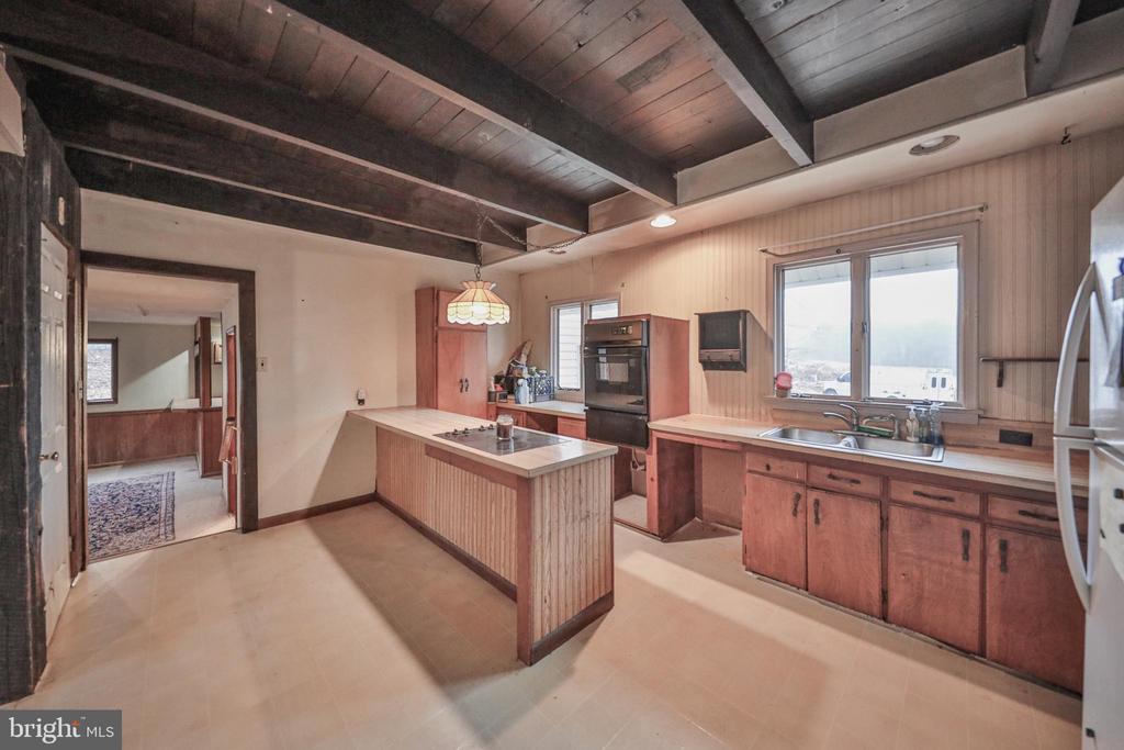 355 HICKORY ROAD