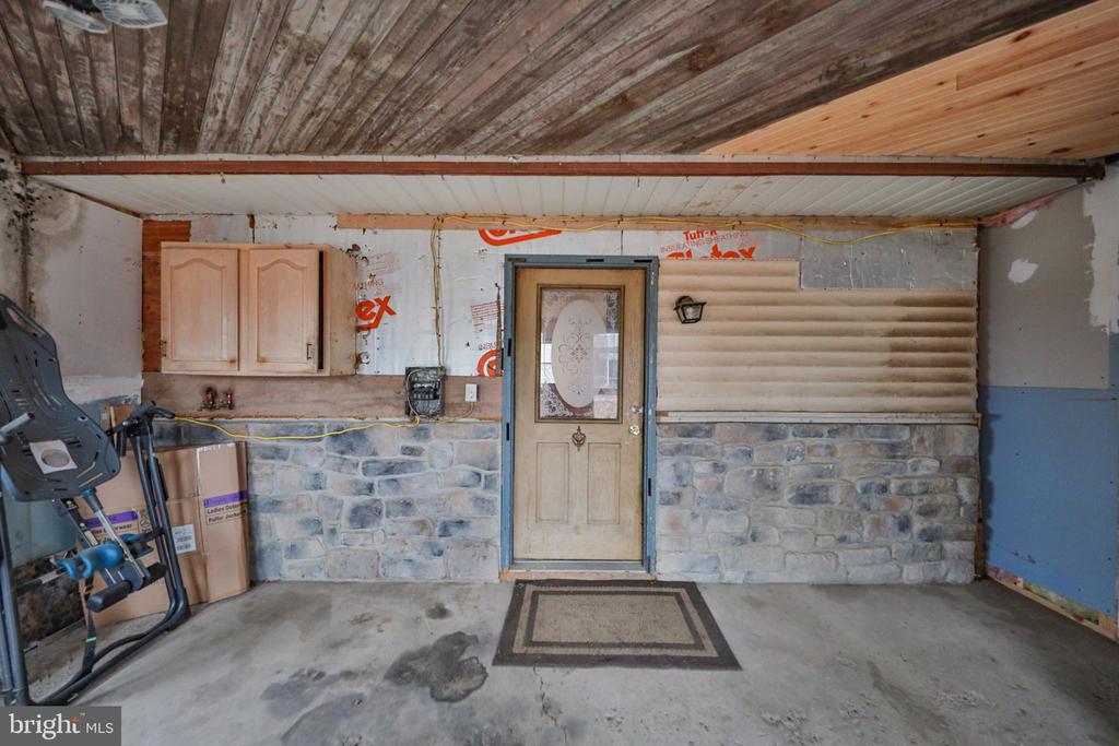 355 HICKORY ROAD