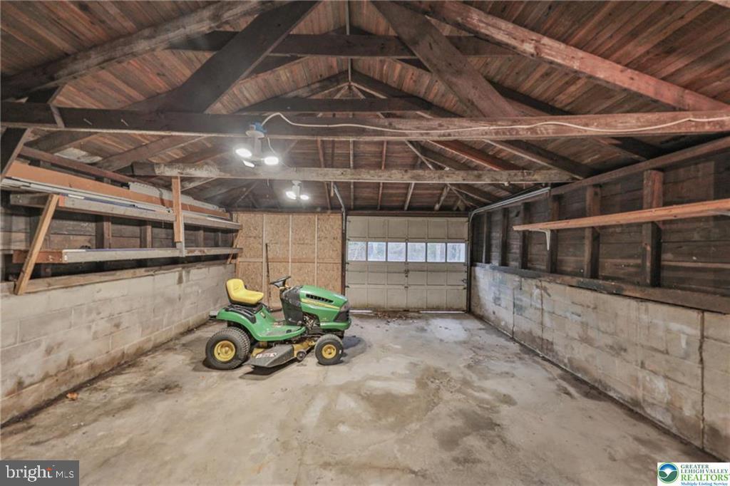 370 W WHITE BEAR DRIVE