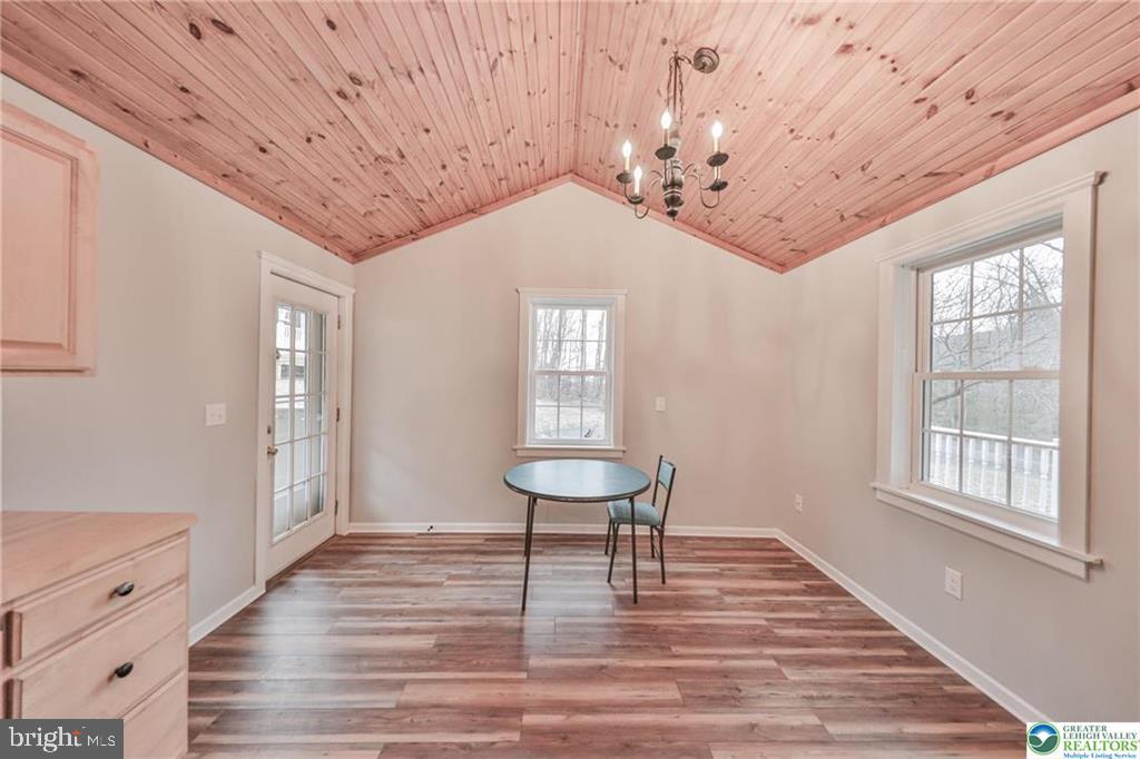 370 W WHITE BEAR DRIVE