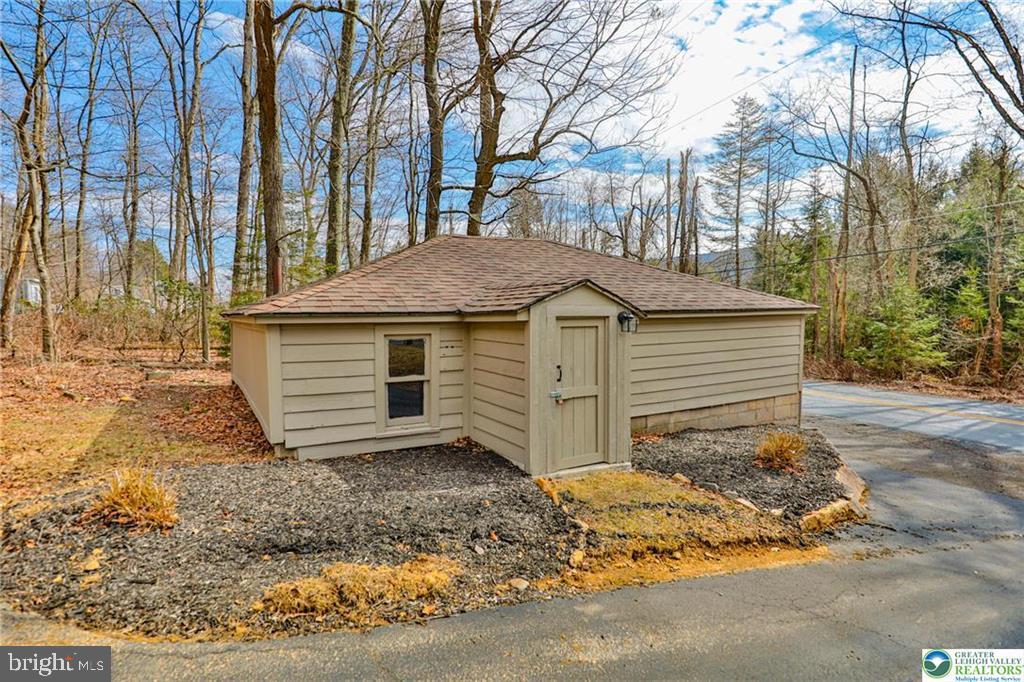 370 W WHITE BEAR DRIVE