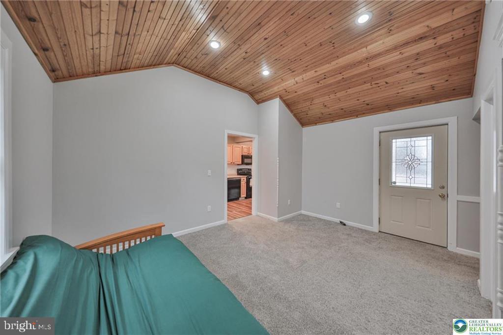 370 W WHITE BEAR DRIVE