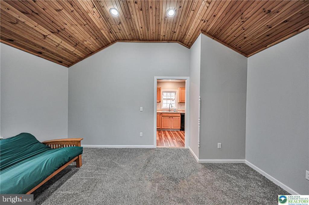 370 W WHITE BEAR DRIVE