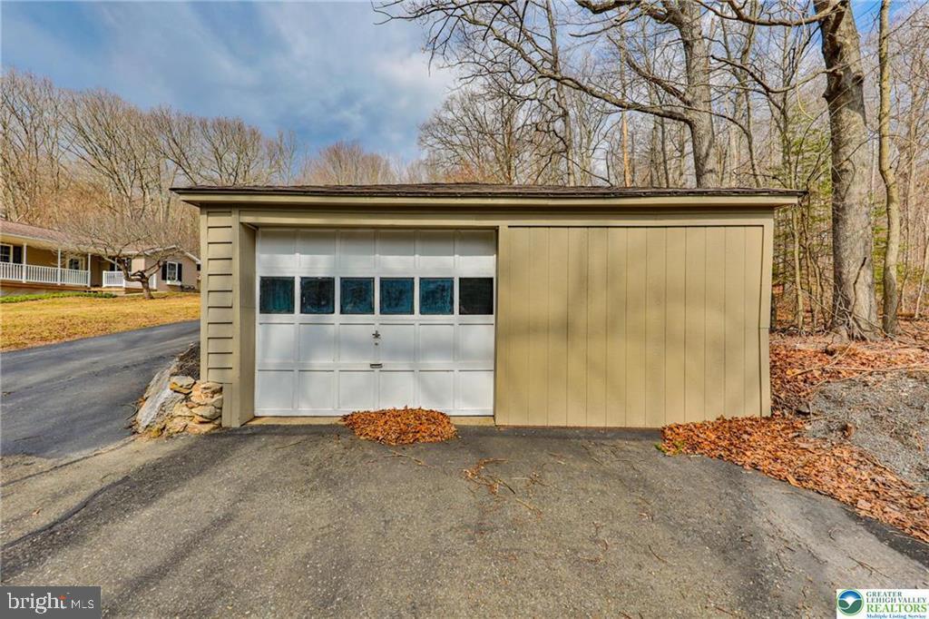 370 W WHITE BEAR DRIVE