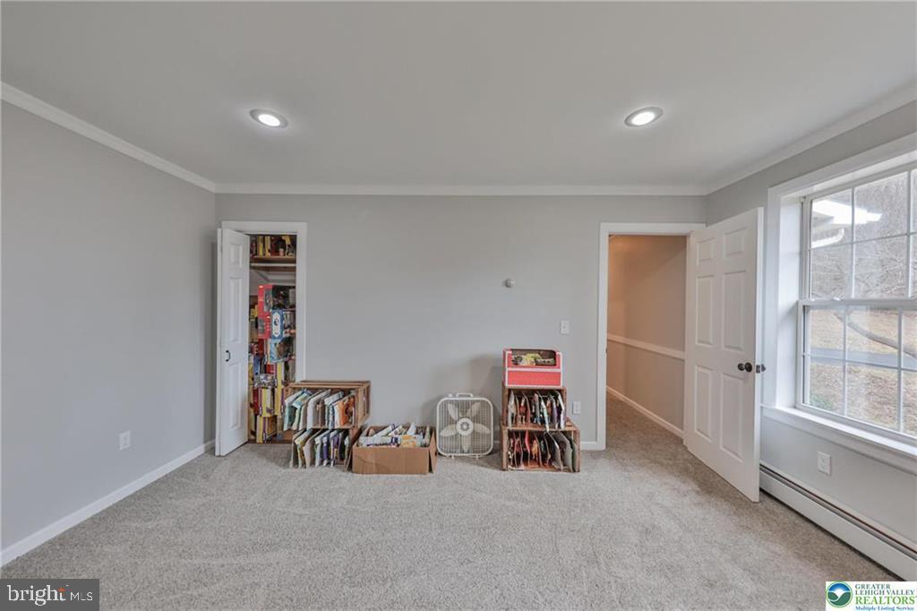 370 W WHITE BEAR DRIVE