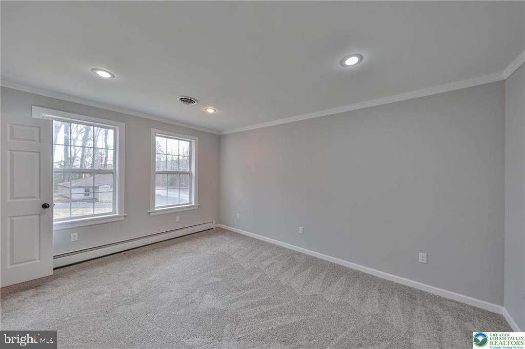 370 W WHITE BEAR DRIVE