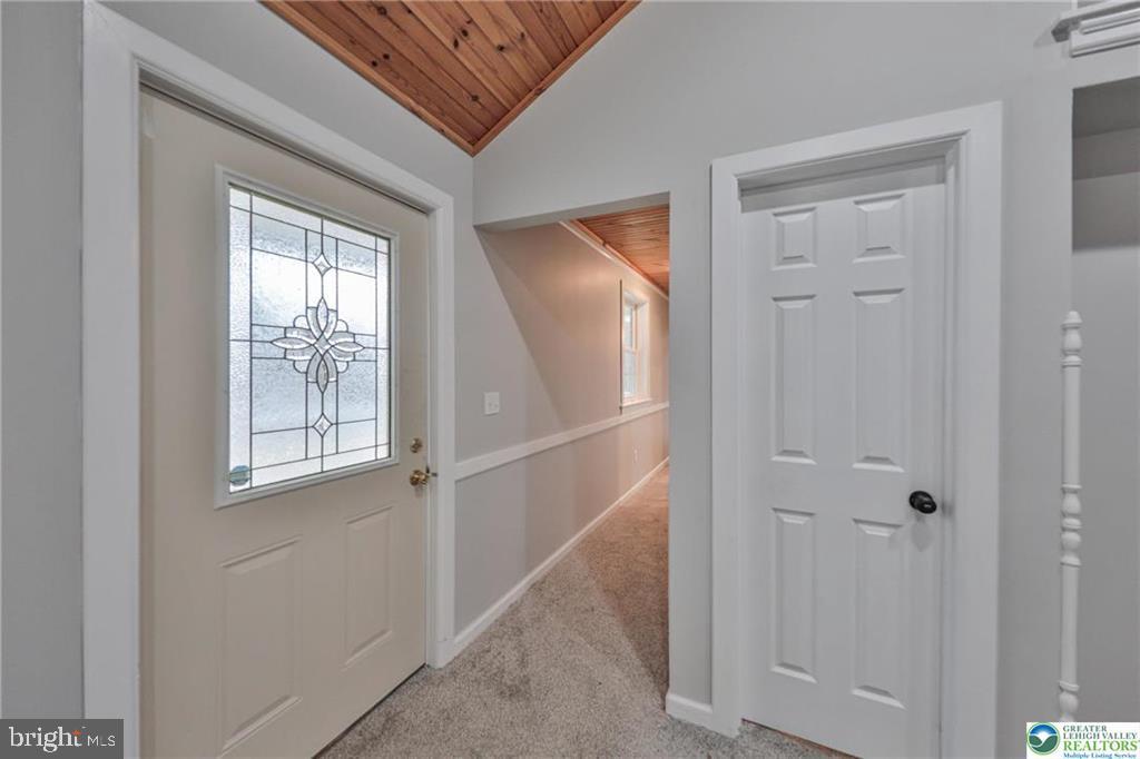 370 W WHITE BEAR DRIVE