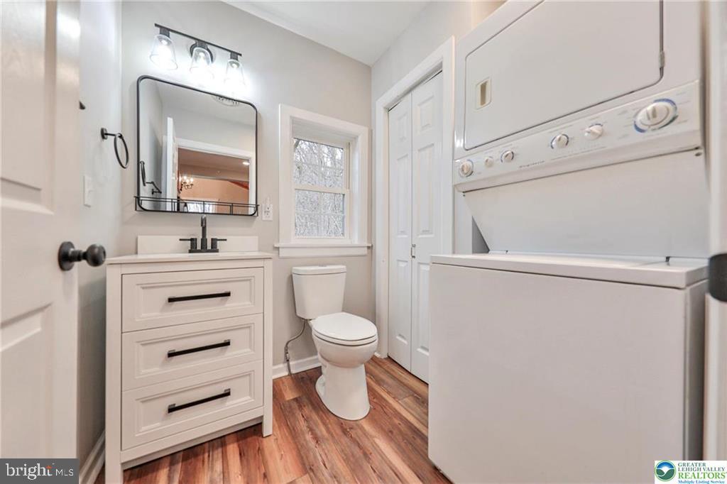 370 W WHITE BEAR DRIVE