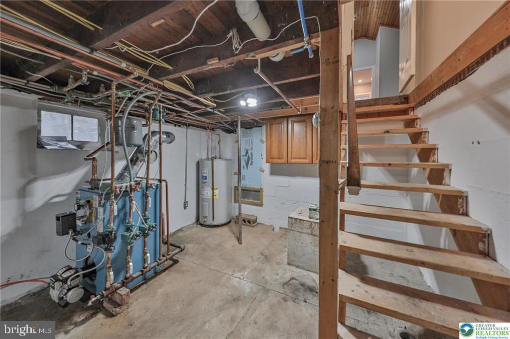 370 W WHITE BEAR DRIVE