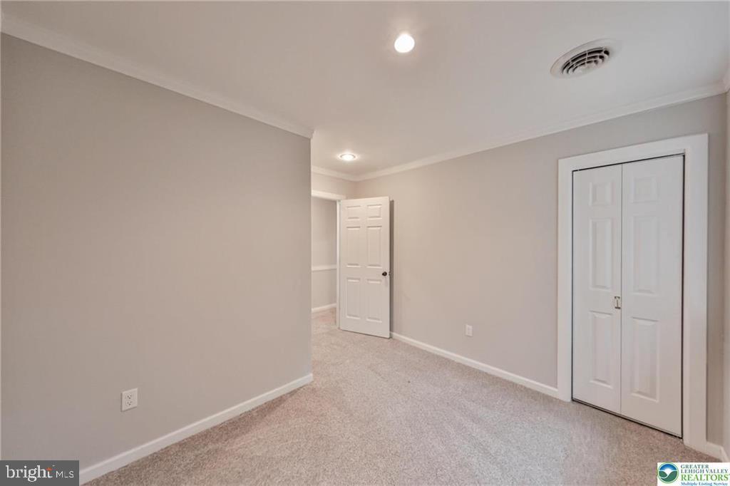 370 W WHITE BEAR DRIVE