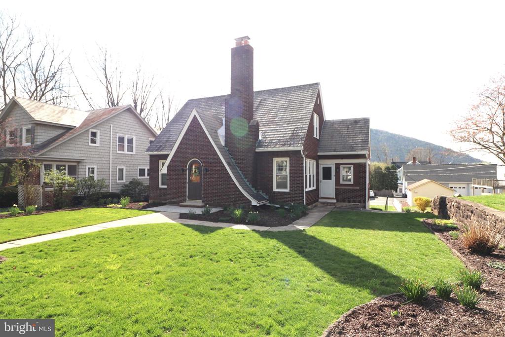 300 PRINCETON AVENUE
