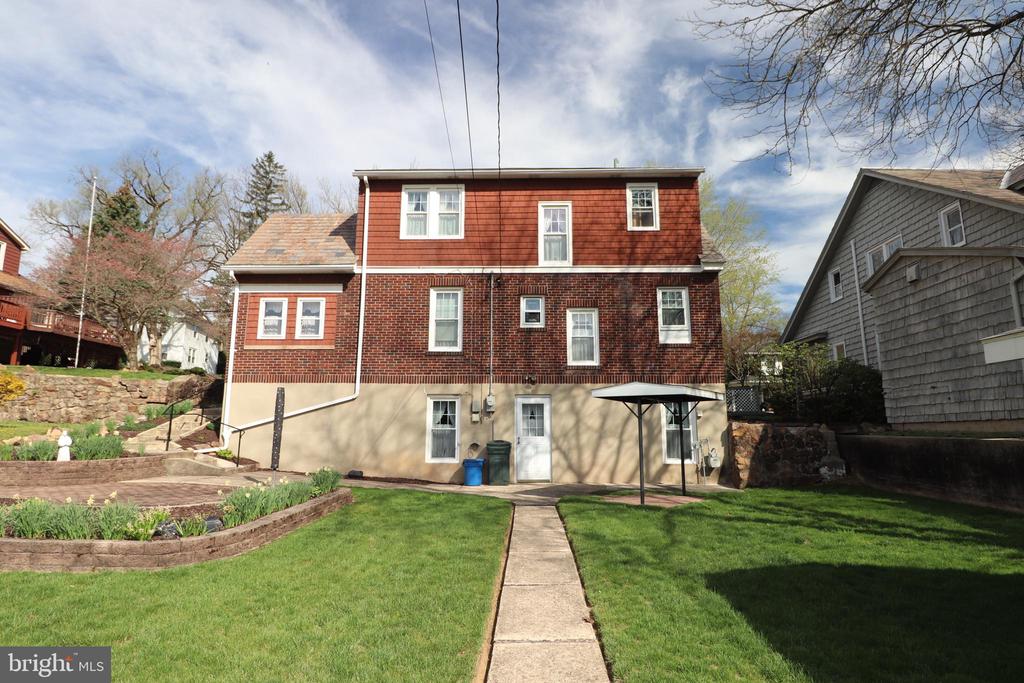 300 PRINCETON AVENUE
