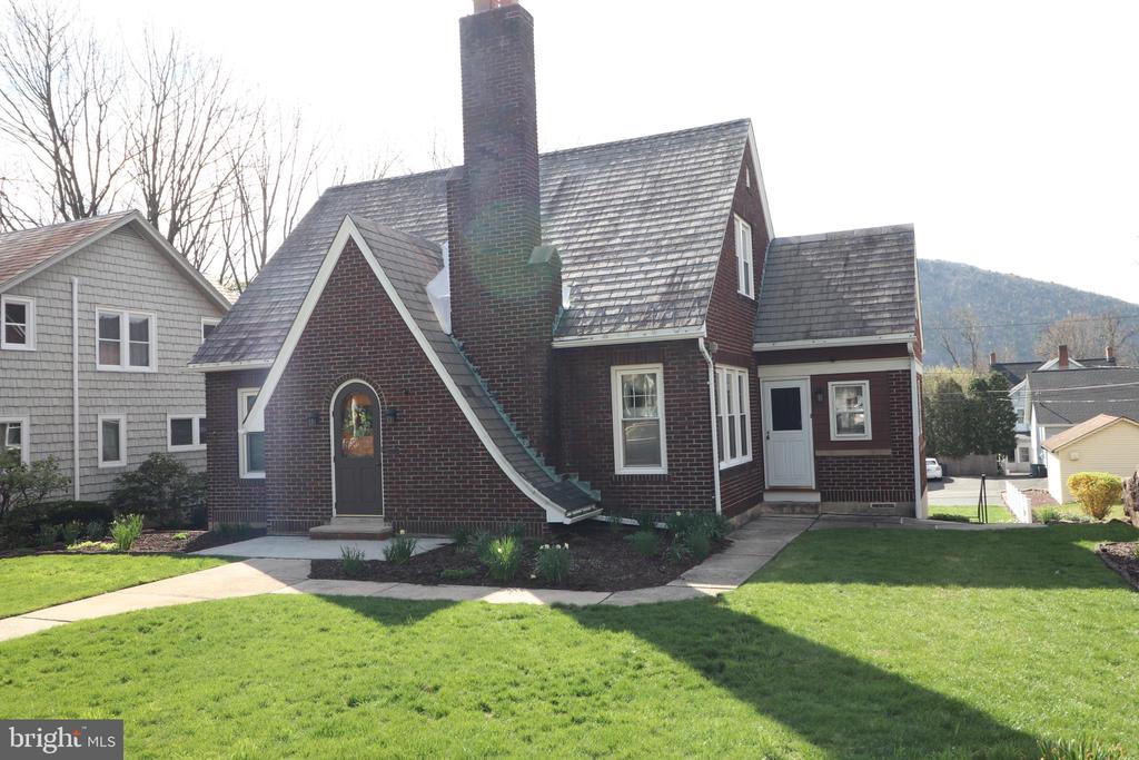 300 PRINCETON AVENUE