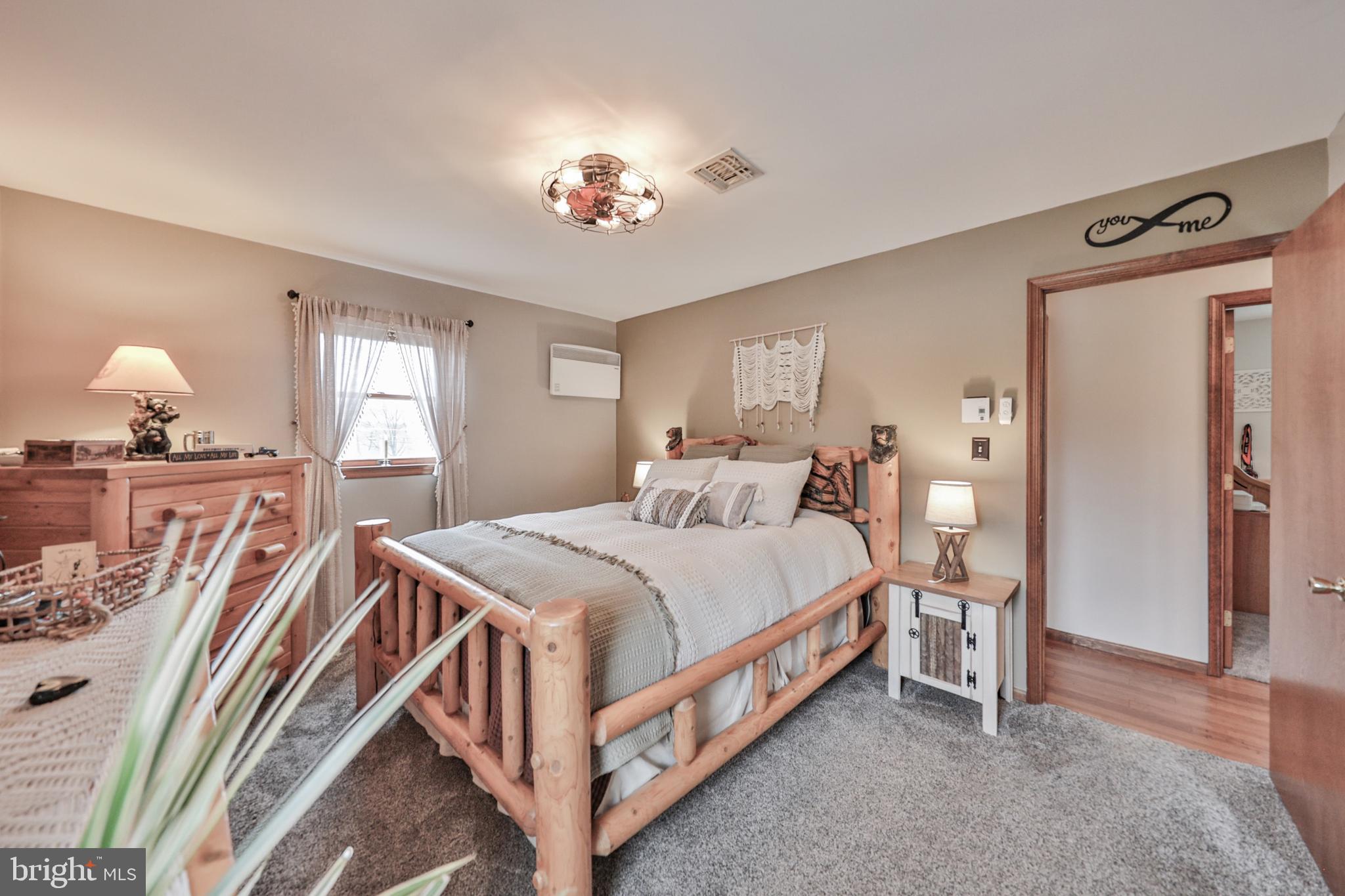 1040 W STAGECOACH ROAD
