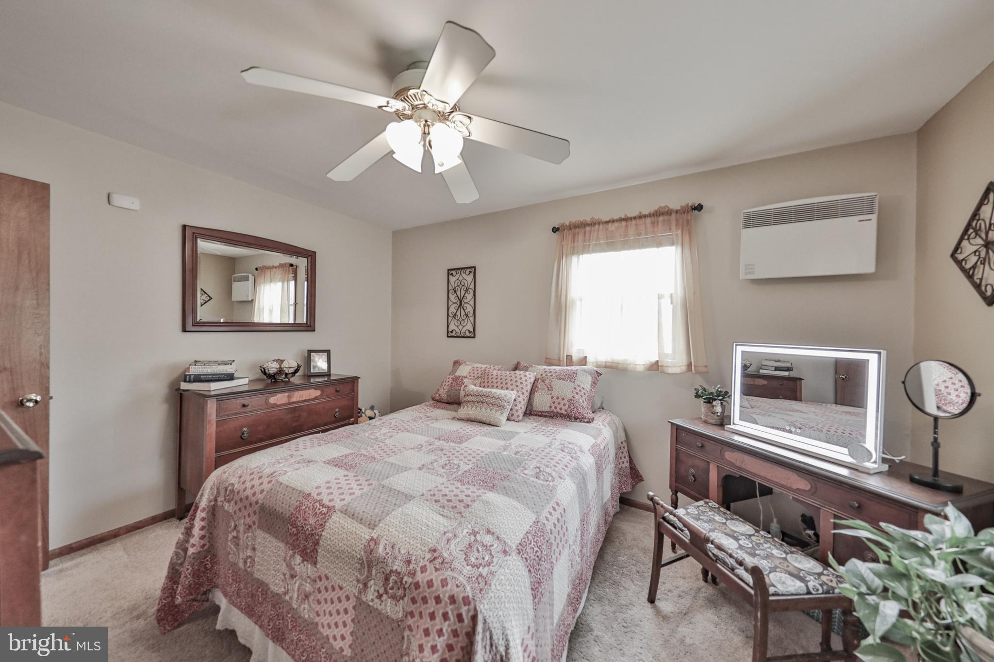 1040 W STAGECOACH ROAD