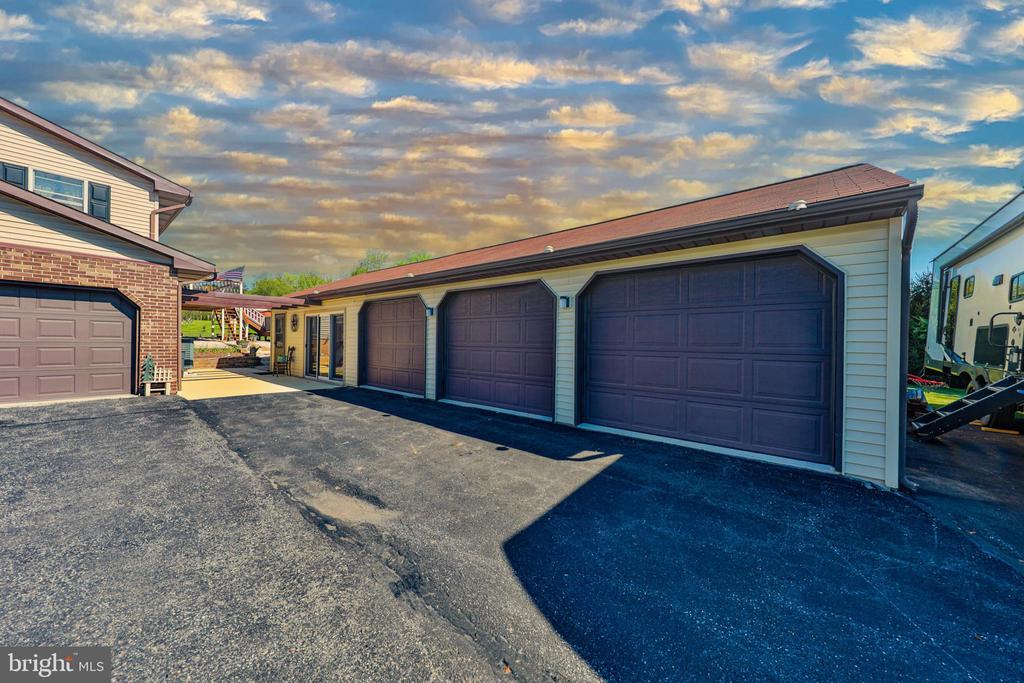 1040 W STAGECOACH ROAD