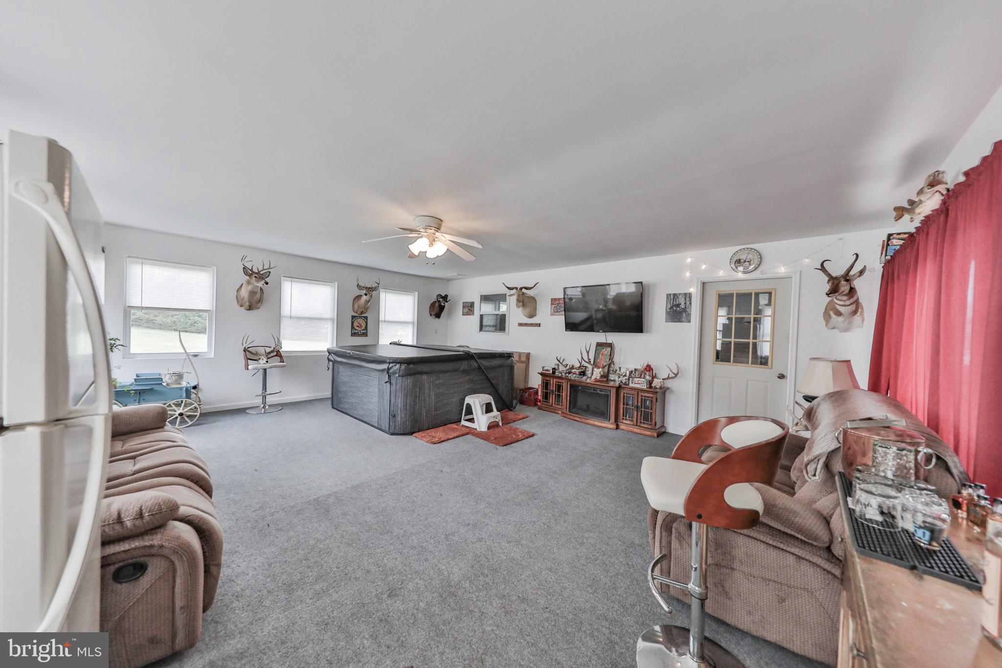 1040 W STAGECOACH ROAD