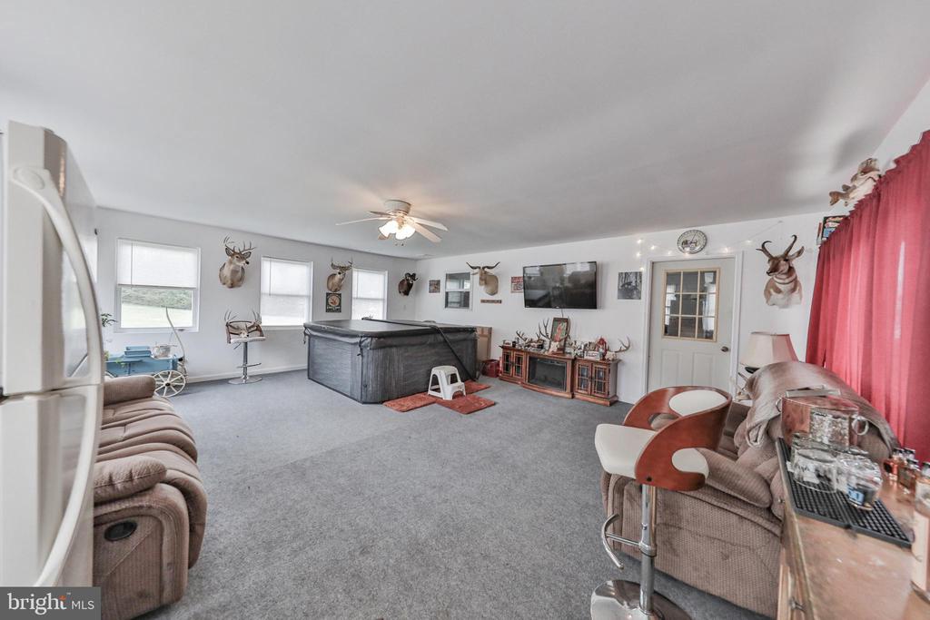 1040 W STAGECOACH ROAD