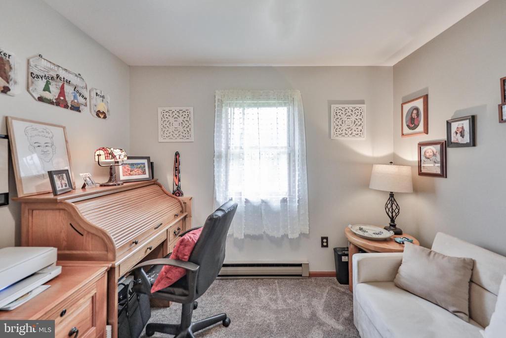 1040 W STAGECOACH ROAD