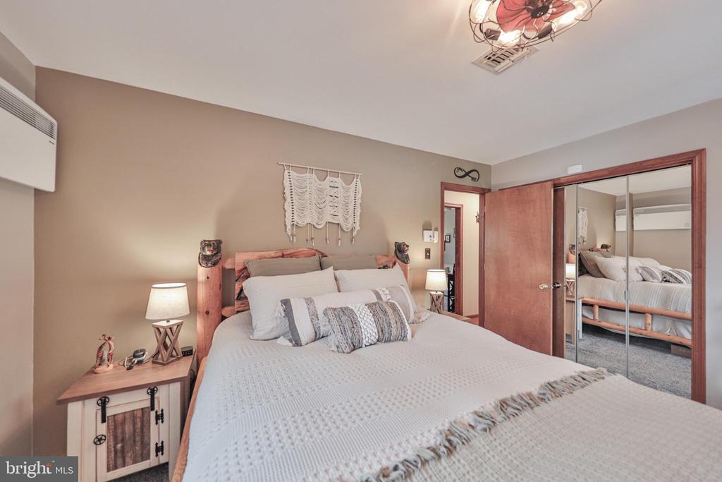 1040 W STAGECOACH ROAD