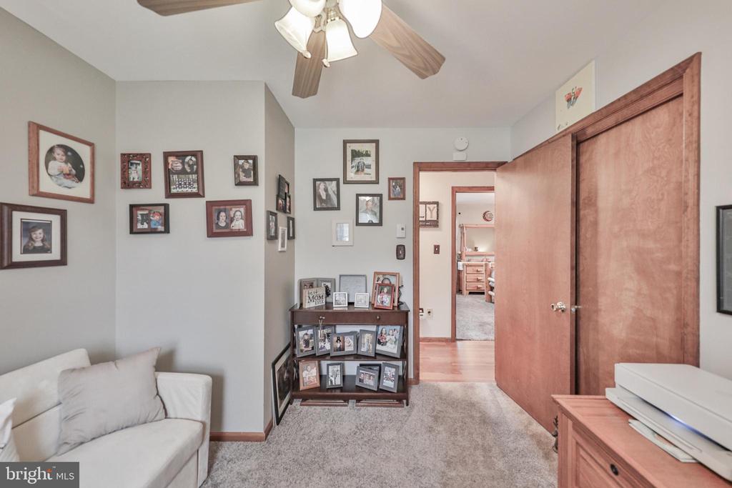 1040 W STAGECOACH ROAD