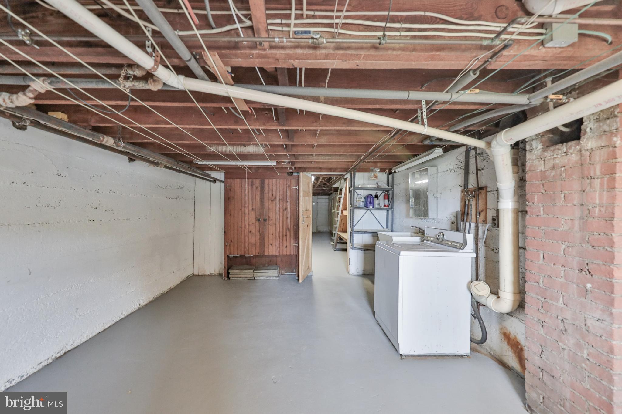 232 COLUMBIA AVENUE
