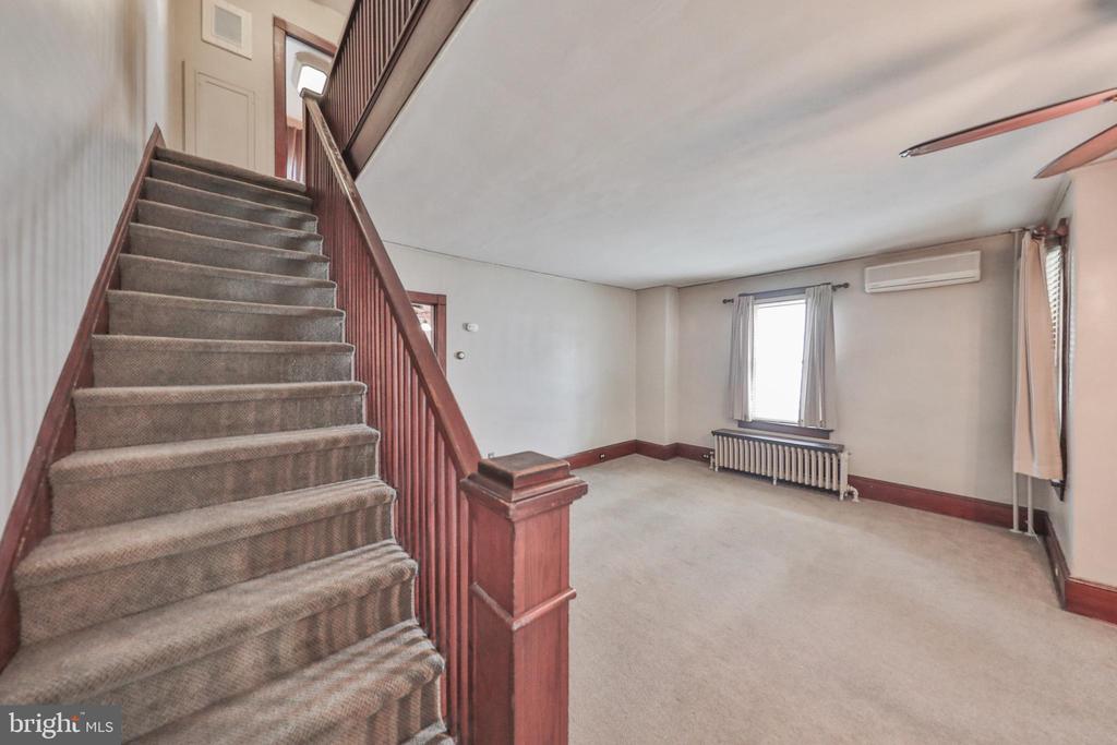 232 COLUMBIA AVENUE