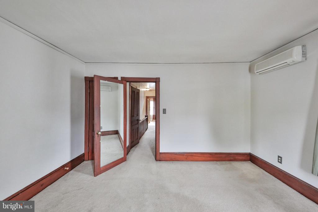 232 COLUMBIA AVENUE
