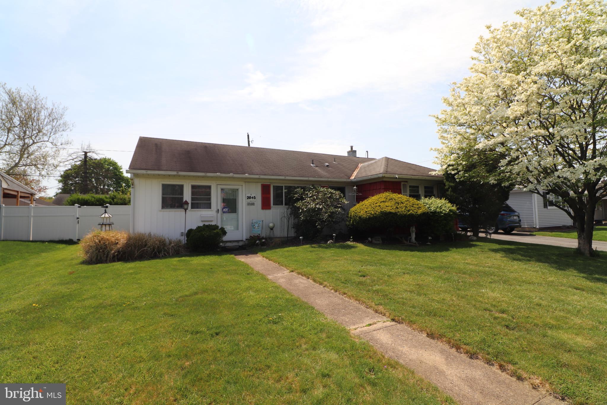 2045 Cloverdale Rd