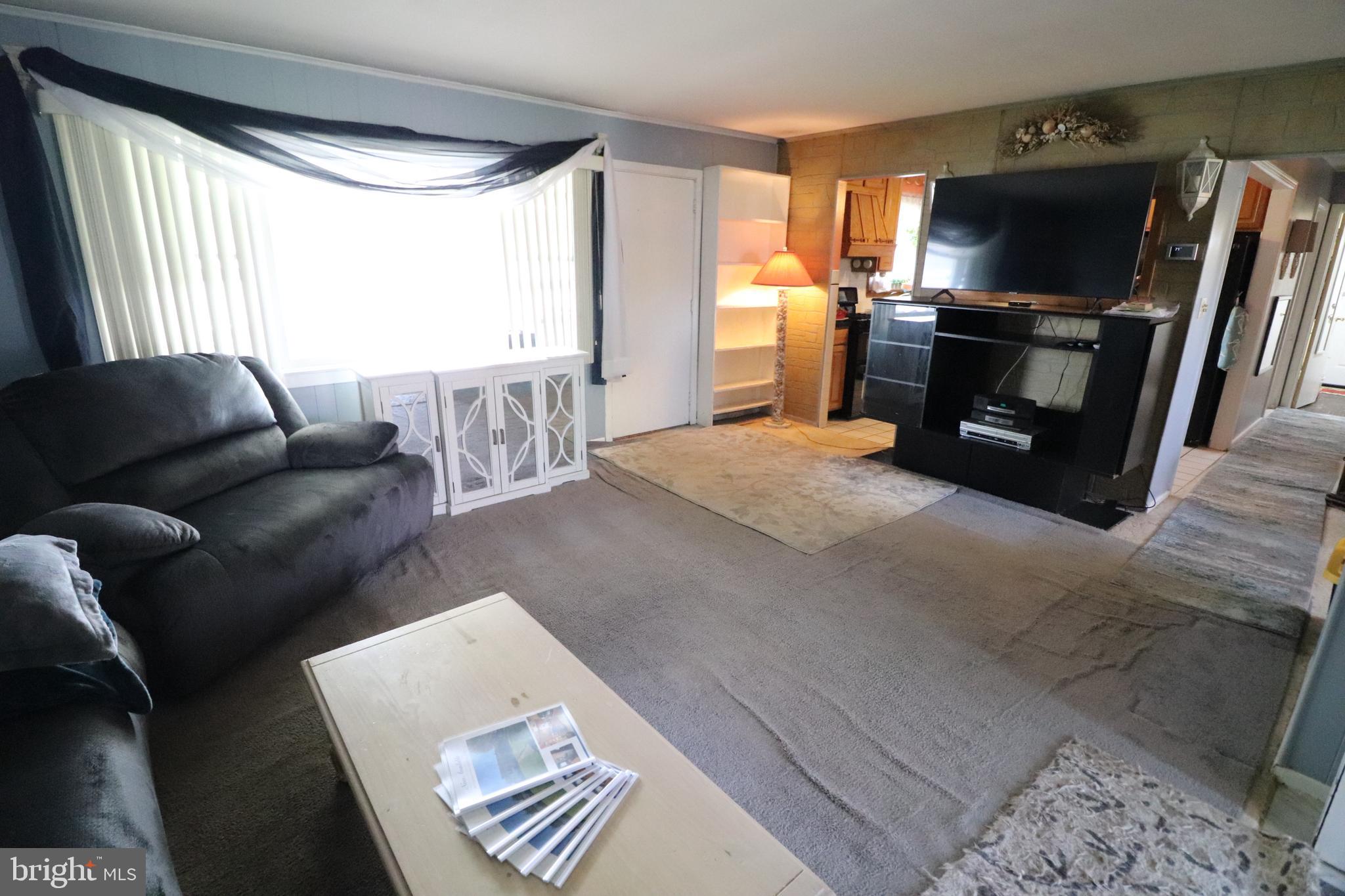 2045 Cloverdale Rd