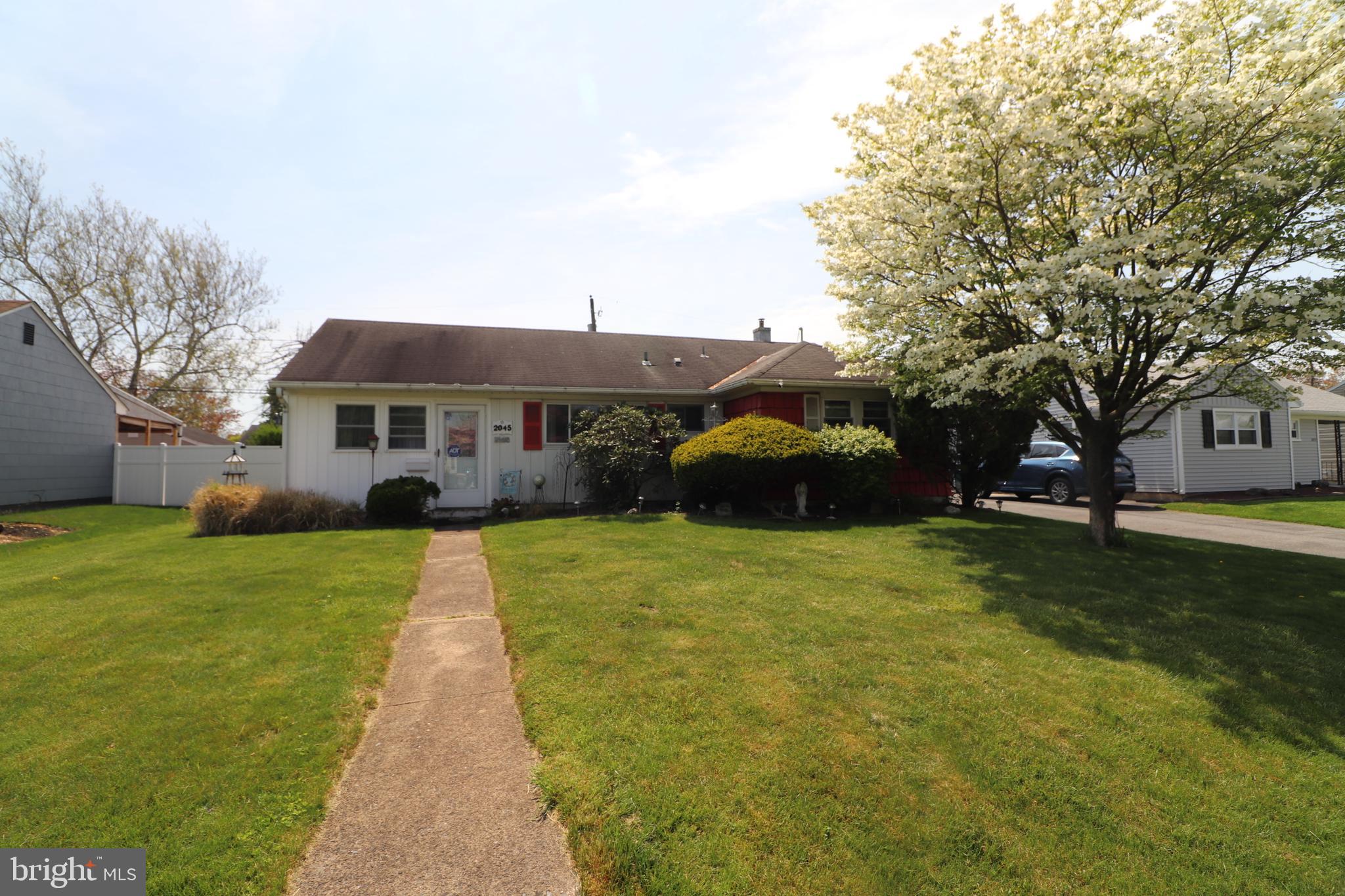 2045 Cloverdale Rd